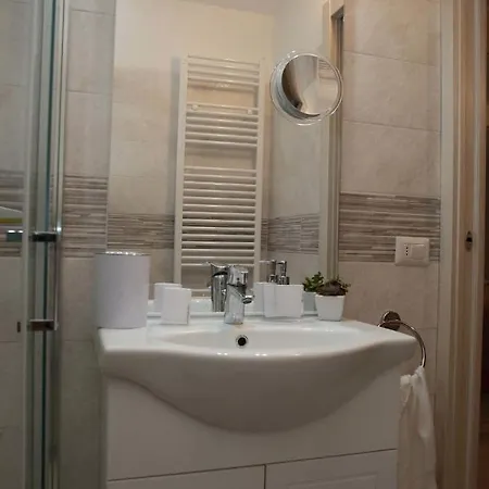 Seeblick Lockoff Aprtment, Pool & Garten-terrasse Διαμέρισμα Toscolano Maderno